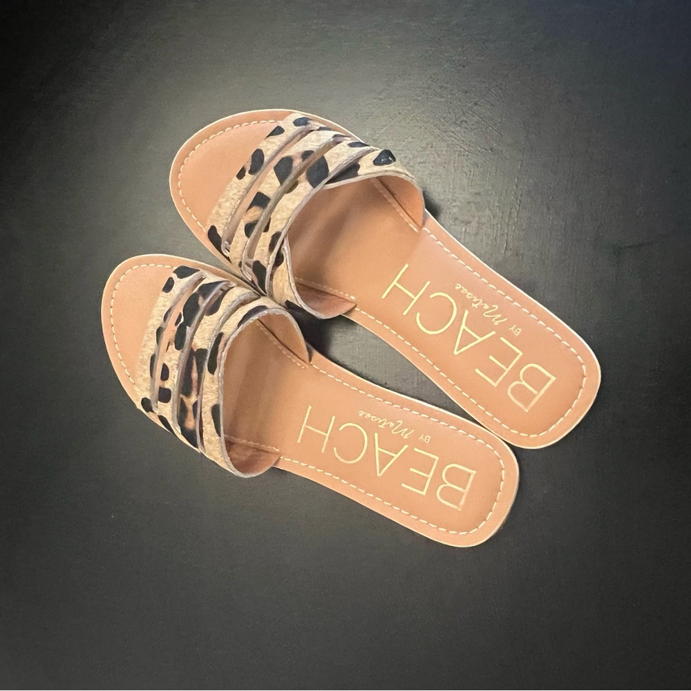 Beach sandals